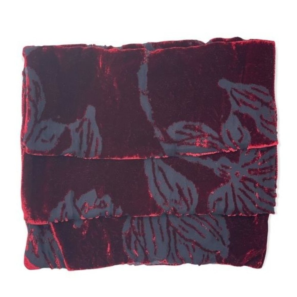 NEW Saldarini Luxurious Burnout Velvet & Silk Scarf  NWOT - Picture 4 of 12